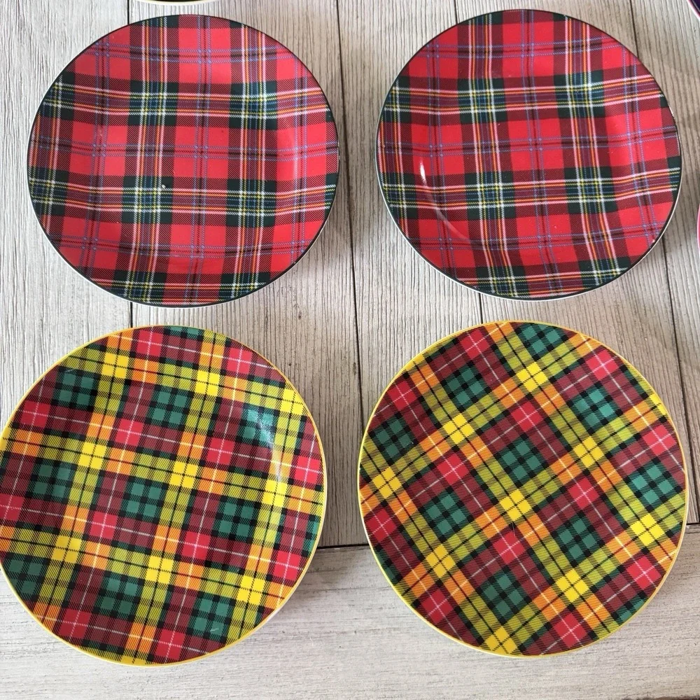 Jeffrey Banks Tartan Plaid Dessert/Salad Plates 7-3/4